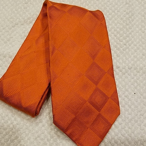 Giorgio Armani Mens Orange 100% Silk Tie - Picture 1 of 4